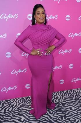 Bilder des Tages June 1, 2017 - Los Angeles, CA, United States - 01 June 2017 - Los Angeles, California - Niecy Nash. Premiere of TNT s Claws held at Harmony Gold Theatre in Los Angeles. Photo Credit: AdMedia Los Angeles United States - ZUMAa123 20170601_zaa_a123_003 Copyright: xBirdiexThompsonx
