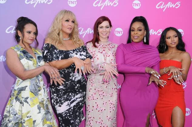 Bilder des Tages June 1, 2017 - Los Angeles, CA, United States - 01 June 2017 - Los Angeles, California - Judy Reyes, Jenn Lyon, Carrie Preston, Niecy Nash, Karrueche Tran. Premiere of TNT s Claws held at Harmony Gold Theatre in Los Angeles. Photo Credit: AdMedia Los Angeles United States - ZUMAa123 20170601_zaa_a123_063 Copyright: xBirdiexThompsonx