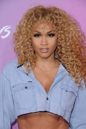 June 1, 2017 - Los Angeles, CA, United States - 01 June 2017 - Los Angeles, California - Rosa Acosta. Premiere of TNT s Claws held at Harmony Gold Theatre in Los Angeles. Photo Credit: AdMedia Los Angeles United States - ZUMAa123 20170601_zaa_a123_167 Copyright: xBirdiexThompsonx