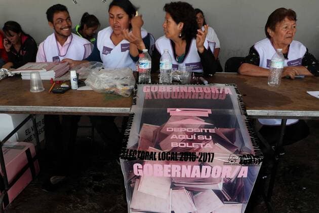 June 4, 2017 - Mexico - EUM20170604NAC44.JPG.CHIMALHUACÃN, Mex., Elections Elecciones-Edomex.- Aspectos de las votaciones para gobernador en el Estado de Mexico, este domingo 4 de junio 2017, en la casilla 22 del centro de Chimalhuacan. Foto: Agencia EL UNIVERSAL AFBV Mexico  - ZUMAu78_ 20170604_zaf_u78_056 Copyright: xJorgexSerratosx