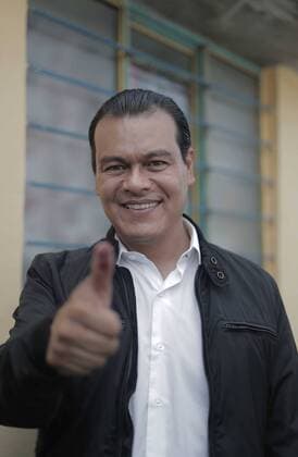 June 4, 2017 - Mexico - EUM20170604NAC54.JPG .NEZAHUALCOYOTL, Mex., Elections Elecciones Edomex.- El abanderado del Partido de la Revolucion Democratica (PRD) por la gubernatura del Estado de Mexico, Juan Zepeda, emite su voto este domingo 4 de junio de 2017. Foto: Agencia EL UNIVERSAL AFBV Mexico  - ZUMAu78_ 20170604_zaf_u78_073 Copyright: xAlejandroxAcostax