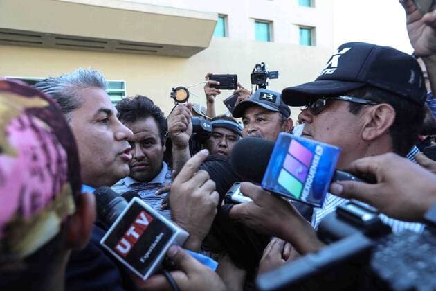 June 4, 2017 - Mexico - EUM20170604NAC73.JPG.ECATEPEC, Mex., Elections Elecciones-Edomex Alejandro Rojas.- Alejandro Rojas, asesor del jefe delegacional en la Cuauhtemoc, Ricardo Monreal, atiende a medios de comunicacion tras la detencion del chofer de Monreal en este municipio por presunta portacion de arma de fuego y dinero en efectivo, el 4 de junio de 2017. Foto: Agencia EL UNIVERSAL German Espinosa EVZ Mexico  - ZUMAu78_ 20170604_zaf_u78_120 Copyright: xGermanxEluniversalx
