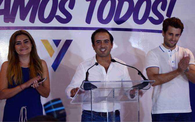 June 4, 2017 - Mexico - EUM20170604NAC80.JPG.VERACRUZ, Ver.- Election Elecciones-Veracruz.- El candidato de la alianza PAN-PRD a la alcaldia del puerto de Veracruz, Fernando Yunes Marquez, se proclama vencedor de la jornada electoral llevada a cabo este domingo 4 de junio de 2017. Foto: Agencia EL UNIVERSAL RCC. Mexico  - ZUMAu78_ 20170604_zaf_u78_128 Copyright: xPatriciaxMoralesx