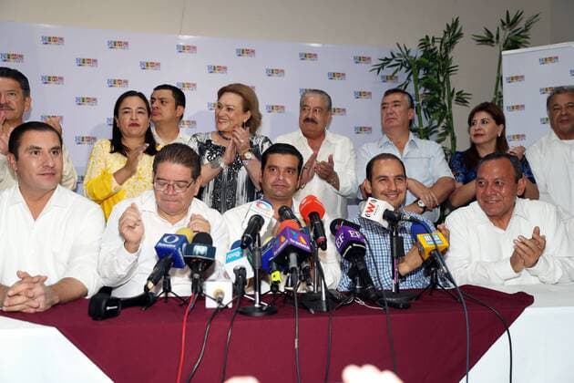June 4, 2017 - Mexico - EUM20170604NAC96.JPG.TEPIC, Nay.- Election Elecciones-Nayarit.- El candidato de la Coalicion Juntos por ti , Antonio Echevarria Garcia, acompanado por el panista Marko Cortes; el perredista Jesus Zambrano y Rafael Moreno Valle, durante conferencia de prensa ofrecida este domingo 4 de junio de 2017. Foto: Agencia EL UNIVERSAL RCC. Mexico  - ZUMAu78_ 20170604_zaf_u78_157 Copyright: xValentexRosasx