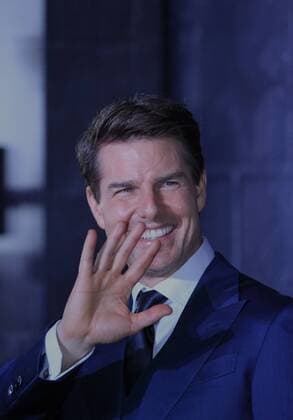 US. actor and cast member Tom Cruise greets during the red carpet of the movie The Mummy , in the museum Soumaya, in Mexico City, Mexico, 05 June 2017. Cast members Tom Cruise, Sprint Boutella, Annabelle Wallis and director Alex Kurtzman greeted their Mexican fans as they walked the red carpet during the event. EFE Mario Guzmán RED CARPET OF THE FILM THE MUMMY IN MEXICO !ACHTUNG: NUR REDAKTIONELLE NUTZUNG!  Copyright: xMarioxGuzmánx MEX41 20170606-636323230116012953