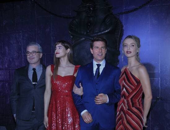 (L-R) Director Alex Kurtzman, and cast members, actress Sofia Boutella, actor Tom Cruise and actress Annabelle Wallis, greet during the red carpet of the movie The Mummy , in the museum Soumaya, in Mexico City, Mexico, 05 June 2017. Cast members Tom Cruise, Sprint Boutella, Annabelle Wallis and director Alex Kurtzman greeted their Mexican fans as they walked the red carpet during the event. EFE Mario Guzmán RED CARPET OF THE FILM THE MUMMY IN MEXICO !ACHTUNG: NUR REDAKTIONELLE NUTZUNG! Copyright: xMarioxGuzmánx MEX48 20170606-636323230761060548