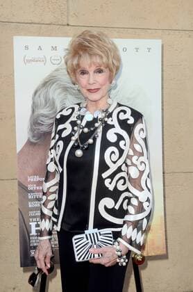 LOS ANGELES - JUN 5: Karen Sharpe Kramer at The Hero Premiere at the Egyptian Theater on June 5, 2017 in Los Angeles, CA  Copyright: xHPAx xIPAx xHutchinsxPhotox