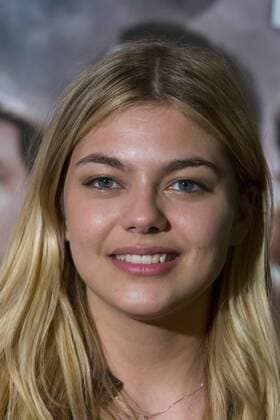 Louane Emera CELEBRITES : Avant premiere du film Nos Patriotes - Paris - 06 06 2017 StephenCaillet Panoramic 