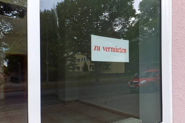 Leerstehende Büroräume zu vermieten - gesehen in Hannover Mittelfelde am 07.06.2017