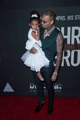 Chris Brown and his daughter Royalty attend the Premiere of Riveting Entertainment s Chris Brown: Welcome To My Life at Regal LA Live: A Barco Innovation Center on June 6, 2017 in Los Angeles, California, USA USA 2017 the Premiere of Riveting Entertainment s Chris Brown: Welcome To My Life at Regal LA Live in Los Angeles, California, USA  Copyright: xMSUxStudiox