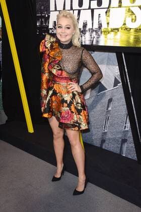 June 7, 2017 - Nashville, TN, USA - 07 June 2017 - Nashville, Tennessee - RaeLynn. 2017 CMT Music Awards held at Music City Center. Photo Credit: AdMedia Nashville USA - ZUMAa123 20170607_zaa_a123_150 Copyright: xTonyaxWisex