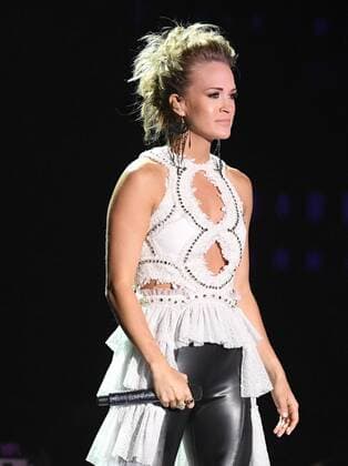 June 7, 2017 - Nashville, TN, USA - 07 June 2017 - Nashville, Tennessee - Carrie Underwood. 2017 CMT Music Awards held at Music City Center. Photo Credit: AdMedia Nashville USA - ZUMAa123 20170607_zaa_a123_225 Copyright: xLauraxFarrx
