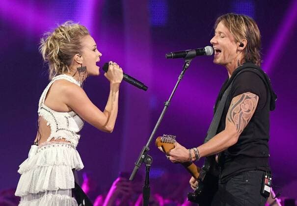 June 7, 2017 - Nashville, TN, USA - 07 June 2017 - Nashville, Tennessee - Carrie Underwood, Keith Urban. 2017 CMT Music Awards held at Music City Center. Photo Credit: AdMedia Nashville USA - ZUMAa123 20170607_zaa_a123_229 Copyright: xLauraxFarrx