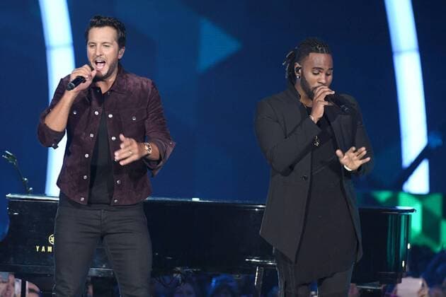 June 7, 2017 - Nashville, TN, USA - 07 June 2017 - Nashville, Tennessee - Luke Bryan, Jason Derulo. 2017 CMT Music Awards held at Music City Center. Photo Credit: AdMedia Nashville USA - ZUMAa123 20170607_zaa_a123_412 Copyright: xLauraxFarrx