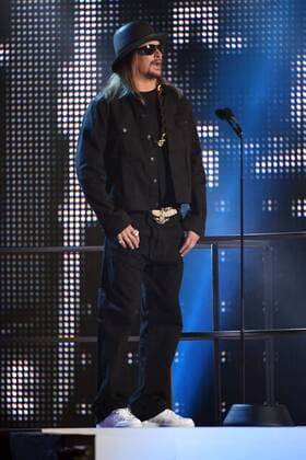 June 7, 2017 - Nashville, TN, USA - 07 June 2017 - Nashville, Tennessee - Kid Rock. 2017 CMT Music Awards held at Music City Center. Photo Credit: AdMedia Nashville USA - ZUMAa123 20170607_zaa_a123_494 Copyright: xLauraxFarrx