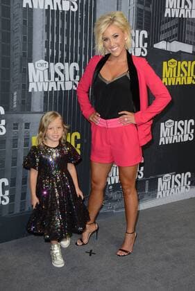 June 7, 2017 - Nashville, TN, USA - 07 June 2017 - Nashville, Tennessee - Savannah Chrisley. 2017 CMT Music Awards held at Music City Center. Photo Credit: AdMedia Nashville USA - ZUMAa123 20170607_zaa_a123_649 Copyright: xTonyaxWisex