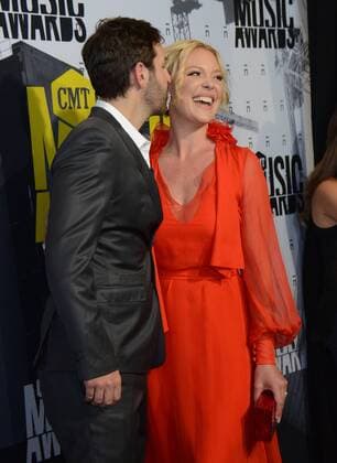 June 7, 2017 - Nashville, TN, USA - 07 June 2017 - Nashville, Tennessee - Josh Kelley, Katherine Heigl. 2017 CMT Music Awards held at Music City Center. Photo Credit: AdMedia Nashville USA - ZUMAa123 20170607_zaa_a123_655 Copyright: xTonyaxWisex