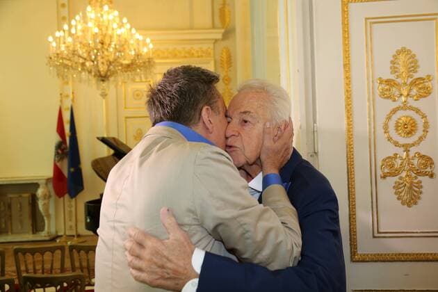 Verleihung Goldene Ehrenzeichen Wien, BKA, 08. 06. 2017 Alfons HAIDER, Harald SERAFIN