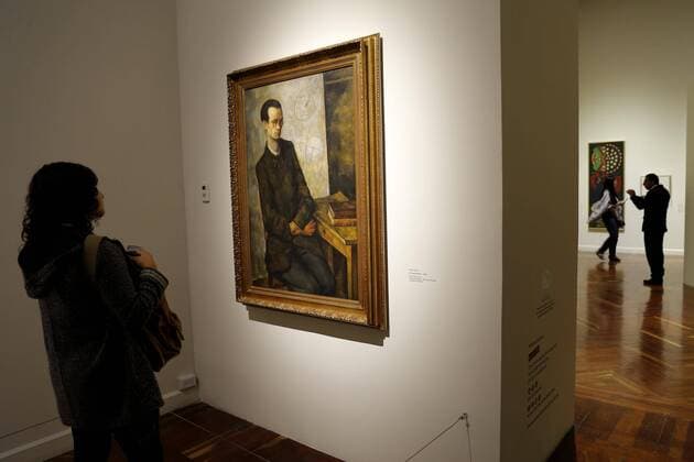 A journalist watches the painting The Mathematician by Diego Rivera at the exhibition Picasso and Rivera: Conversations through time , which features over 140 works of the artists coming from different museums of the world, at the Palace of Belle Arts in Mexico City, Mexico, 08 June 2017. The exhibition opens tomorrow. PABLO PICASSO AND DIEGO RIVERA AT THE PALACE OF BELLE ARTS IN MEXICO !ACHTUNG: NUR REDAKTIONELLE NUTZUNG!  Copyright: xJoséxMéndezx MEX001 20170608-636325535095872632