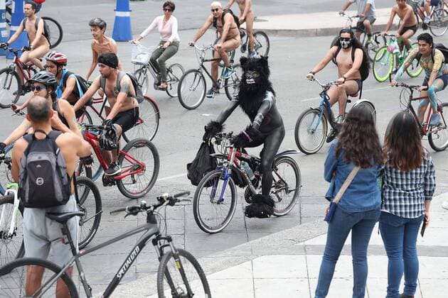 June 10, 2017 - Mexico - EUM20170610NAC21.JPG.CIUDAD DE MEXICO Nude Cycling RoundRodada nudista-CDMX.- Aspectos de la Rodada nudista 2017, efectuada este sabado, 10 de junio de 2017, sobre avenida Reforma. Foto: Agencia EL UNIVERSALAriel OjedaJMA Mexico  - ZUMAu78_ 20170610_zaf_u78_050 Copyright: xElxUniversalx