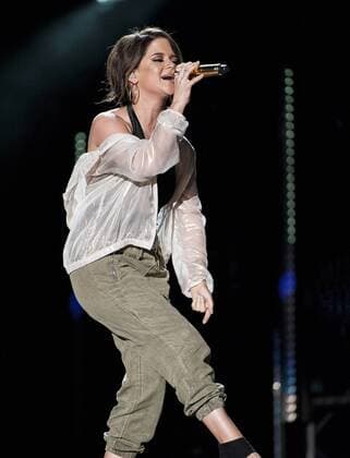 Jun. 10, 2017 - Nashville, Tennessee; USA - Singer MAREN MORRIS performs at Nissan Stadium as part of the 2017 CMA Music Festival that is taking place in downtown Nashville. The four day country music festival will attract thousands of fans from around the world to see a variety of artist on multiple stages. Copyright 2017 . Nashville USA - ZUMAm78_ 20170610_zaf_m78_001 Copyright: xJasonxMoorex