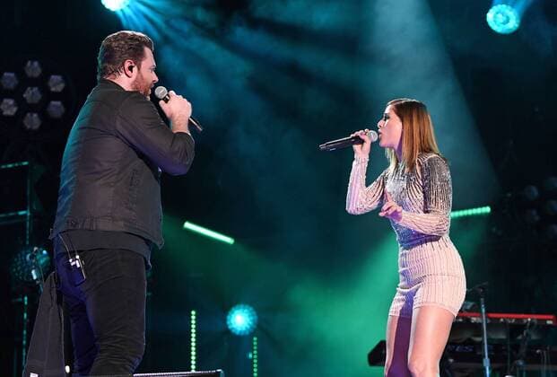 June 10, 2017 - Nashville, Tennessee, United States - 10 June 2017 - Nashville, Tennessee - Chris Young, Cassadee Pope. 2017 CMA Music Festival Nightly Concert held at Nissan Stadium. Photo Credit: Laura Farr AdMedia Nashville United States - ZUMAa123 20170610_zaa_a123_517 Copyright: xLauraxFarr Admediax