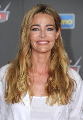 218417 AdMedia Starface 2017-06-10 CA Anaheim Etats-Unis 10 June 2017 - Anaheim, California - Denise Richards. Premiere of Disney Pixar s Cars 3 held at the Anaheim Convention Center in Anaheim. Photo Credit: Birdie Thompson AdMedia  Copyright: xAdMediax STAR_218417_038
