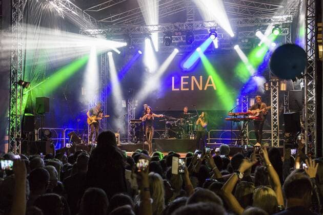 AUT, 2017-06-09; Kufstein unlimited_2017_Westoesterreichs groesstes Rock und Pop Festival-Tag 2 unter anderem mit der Band Flowrag, Lemo und der Songkontestgewinnerin LENA Meyer Landrut ; im Bild zu sehn die deutsche Saengerin LENA,