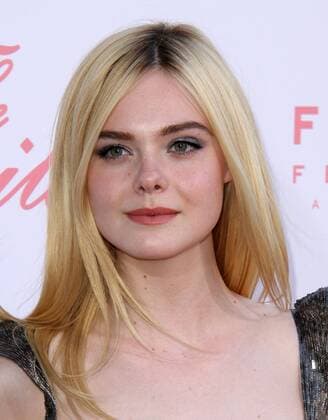 218490 AdMedia Starface 2017-06-12 CA Los Angeles Etats-Unis 12 June 2017 - Los Angeles, California - Elle Fanning. The Beguiled Premiere held at the Directors Guild of America.  Copyright: xAdMediax STAR_218490_012