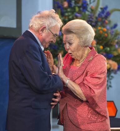 14-06-2017 Amsterdam Princess Beatrix with winner Jan Buisman during the award ceremony of the silver carnation ( zilveren anjers) of the Prince Bernard culturefoundation at the royal palace in Amsterdam. The silver carnation is annually awarded to individuals who voluntarily worked for culture and nature conservation.  Copyright: xPPE WERFx