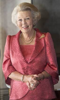 14-06-2017 Amsterdam Princess Beatrix during the award ceremony of the silver carnation ( zilveren anjers) of the Prince Bernard culturefoundation at the royal palace in Amsterdam. The silver carnation is annually awarded to individuals who voluntarily worked for culture and nature conservation.  Copyright: xPPE WERFx