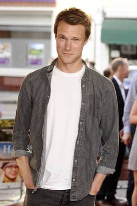 Hugh Skinner bei der Premiere des Kinofilms Hampstead Hampstead Park - Aussicht auf Liebe im Everyman Hampstead Cinema. London, 14.06.2017 Hugh Skinner  Foto:xS.xVasx xFuturexImage