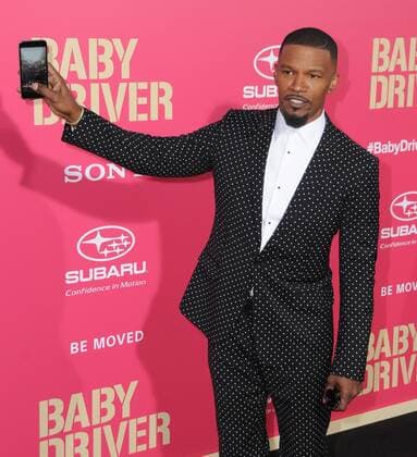 Bilder des Tages June 14, 2017 - Los Angeles, CA, United States - 14 June 2017 - Los Angeles, California - Jamie Foxx. Los Angeles Premiere of Baby Driver held at the Ace Hotel Downtown in Los Angeles. Photo Credit: AdMedia Los Angeles United States - ZUMAa123 20170614_zaa_a123_037 Copyright: xBirdiexThompsonx