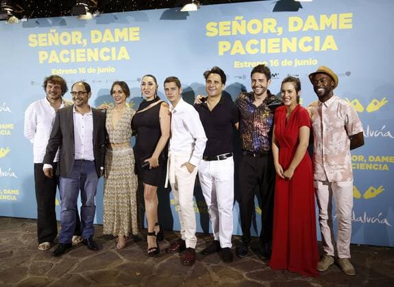 The cast of Senor, dame paciencia pose during the premiere of the film in Madrid, Spain, 15 June 2017. Senor, dame paciencia premiere in Madrid !ACHTUNG: NUR REDAKTIONELLE NUTZUNG!  Copyright: xKikoxHuescax MAD001 20170616-636331698772770212