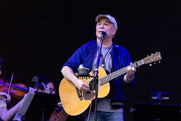 June 17, 2017 - Eau Claire, Wisconsin, U.S - PAUL SIMON performs with yMusic during Eaux Claires Music Festival in Eau Claire, Wisconsin Eau Claire U.S. - ZUMAs135 20170617_zap_s135_062 Copyright: xDanielxDeSloverx