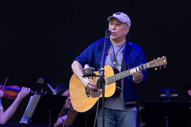 June 17, 2017 - Eau Claire, Wisconsin, U.S - PAUL SIMON performs with yMusic during Eaux Claires Music Festival in Eau Claire, Wisconsin Eau Claire U.S. - ZUMAs135 20170617_zap_s135_063 Copyright: xDanielxDeSloverx