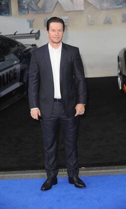 June 19, 2017 - London, England, United Kingdom - Mark Whalberg attends the Global Premiere of Transformers : The Last Knight at Leciester Square. London United Kingdom - ZUMAs147 20170619_zap_s147_027 Copyright: xFerdausxShamimx