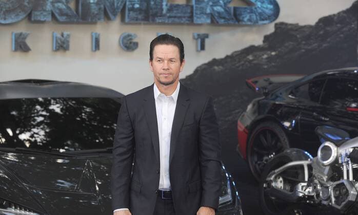 June 19, 2017 - London, England, United Kingdom - Mark Whalberg attends the Global Premiere of Transformers : The Last Knight at Leciester Square. London United Kingdom - ZUMAs147 20170619_zap_s147_032 Copyright: xFerdausxShamimx