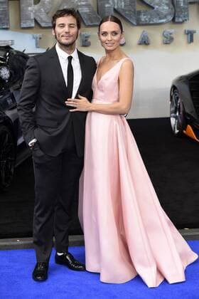 Sam Claflin und Laura Haddock bei der Weltpremiere des Kinofilms Transformers: The Last Knight im Cineworld Leicester Square. London, 18.06.2017 Sam Claflin, Laura Haddock  Foto:xS.xVasx xFuturexImage