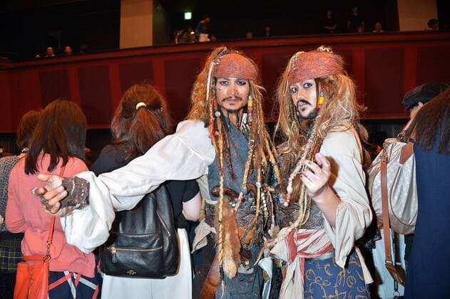 Japanese fans wear costumes during the Japan premiere for the film Pirates of the Caribbean: Dead Men Tell No Tales in Tokyo, Japan on June 20, 2017.  TKP2017062058 KEIZOxMORI