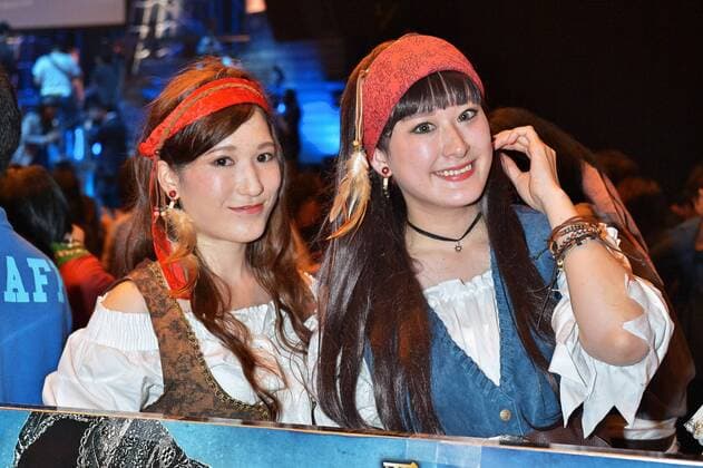 Japanese fans wear costumes during the Japan premiere for the film Pirates of the Caribbean: Dead Men Tell No Tales in Tokyo, Japan on June 20, 2017.  TKP2017062056 KEIZOxMORI