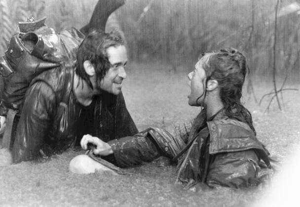 Michael Douglas and Kathleen Turner Romancing the Stone 1984  30693_005