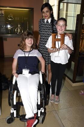 Collien Ulmen-Fernandes mit den Zweitplatzierten Felicitas und Emma beim Photocall anlässlich der Verleihung des History-Award 2017 zum Thema Gleichberechtigung - Wie gleich ist gleich? im Deutschen Museum. München, 20.06.2017 Foto:xP.xSchönbergerx xFuturexImage