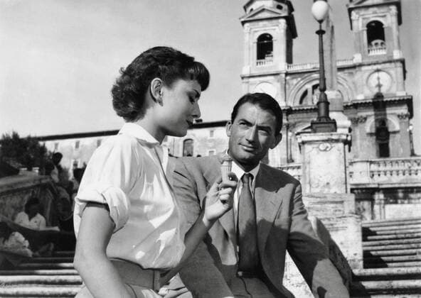 Audrey Hepburn and Gregory Peck, Roman Holiday 1953 Paramount  Copyright: xHAx 30732_470