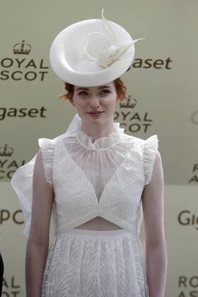 21.06.2017, Royal Ascot, Windsor, GBR, GROSSBRITANNIEN - Portrait of actress Eleanor Tomlinson. Ascot racecourse. (Schauspielerin, Film, Tomlinson, Portrait, Portraet, Porträt) 170621D512ROYALASCOT.JPG GALOPP