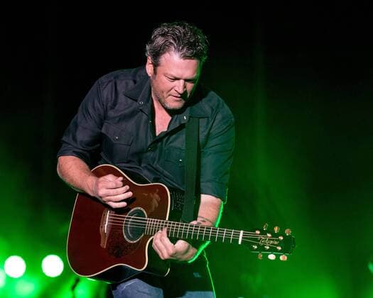 June 20, 2017 - Oshkosh, Wisconsin, U.S - BLAKE SHELTON during Country USA at Ford Festival Field in Oshkosh, Wisconsin Oshkosh U.S. - ZUMAs135 20170620_zap_s135_020 Copyright: xDanielxDeSloverx