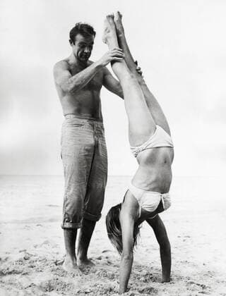 Sean Connery, Ursula Andress Dr. No 1961 United Artists  30928_628