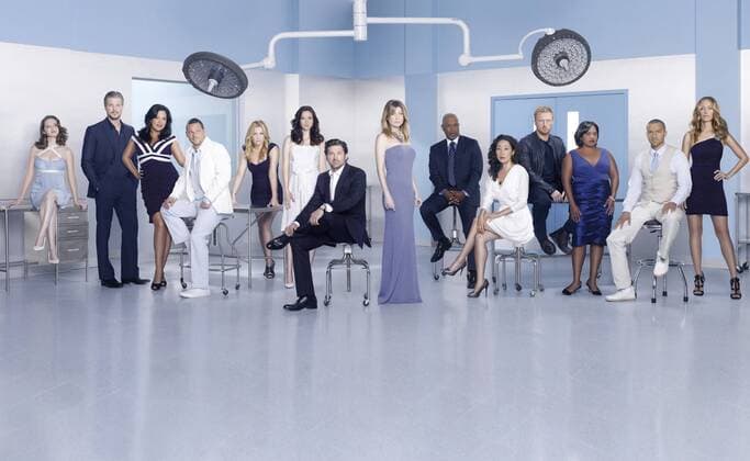 GREY S ANATOMY - ABC s Grey s Anatomy stars Sarah Drew as April Kepner, Eric Dane as Mark Sloan, Sara Ramirez as Callie Torres, Justin Chambers as Alex Karev, Jessica Capshaw as Arizona Robbins, Chyler Leigh as Lexie Grey, Patrick Dempsey as Derek Shepherd, Ellen Pompeo as Meredith Grey, James Pickens, Jr. as Richard Webber, Sandra Oh as Cristina Yang, Kevin McKidd as Owen Hunt, Chandra Wilson as Miranda Bailey, Jesse Williams as Jackson Avery and Kim Raver as Teddy Altman. Los Angeles CA United States  Copyright: xBobxD Amicox 31726_001