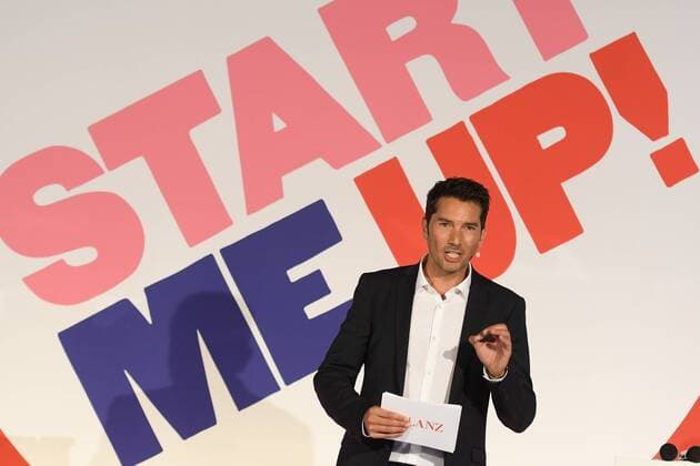 Stefan Goedde, (Moderator Pro7Sat1) zur 2. Preisverleihung des Start me up! Gruenderpreis 2017 der Fachzeitschrift BILANZ im alten Gueterbahnhof von Greifswald in Berlin am 22.06.2017
