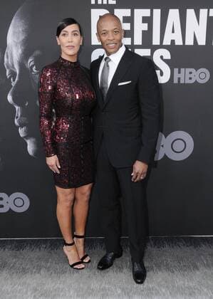 June 22, 2017 - Hollywood, CA, United States - 22 June 2017 - Hollywood, California - Nicole Young, Dr. Dre. HBO s The Defiant Ones Los Angeles premiere held at Paramount Theater in Hollywood. Photo Credit: AdMedia Hollywood United States - ZUMAa123 20170622_zaa_a123_005 Copyright: xBirdiexThompsonx